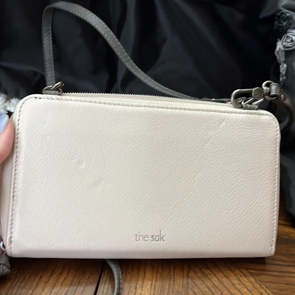 EUC The Sak leather crossbody bag in cream/silver/gray. - Picture 3 of 5